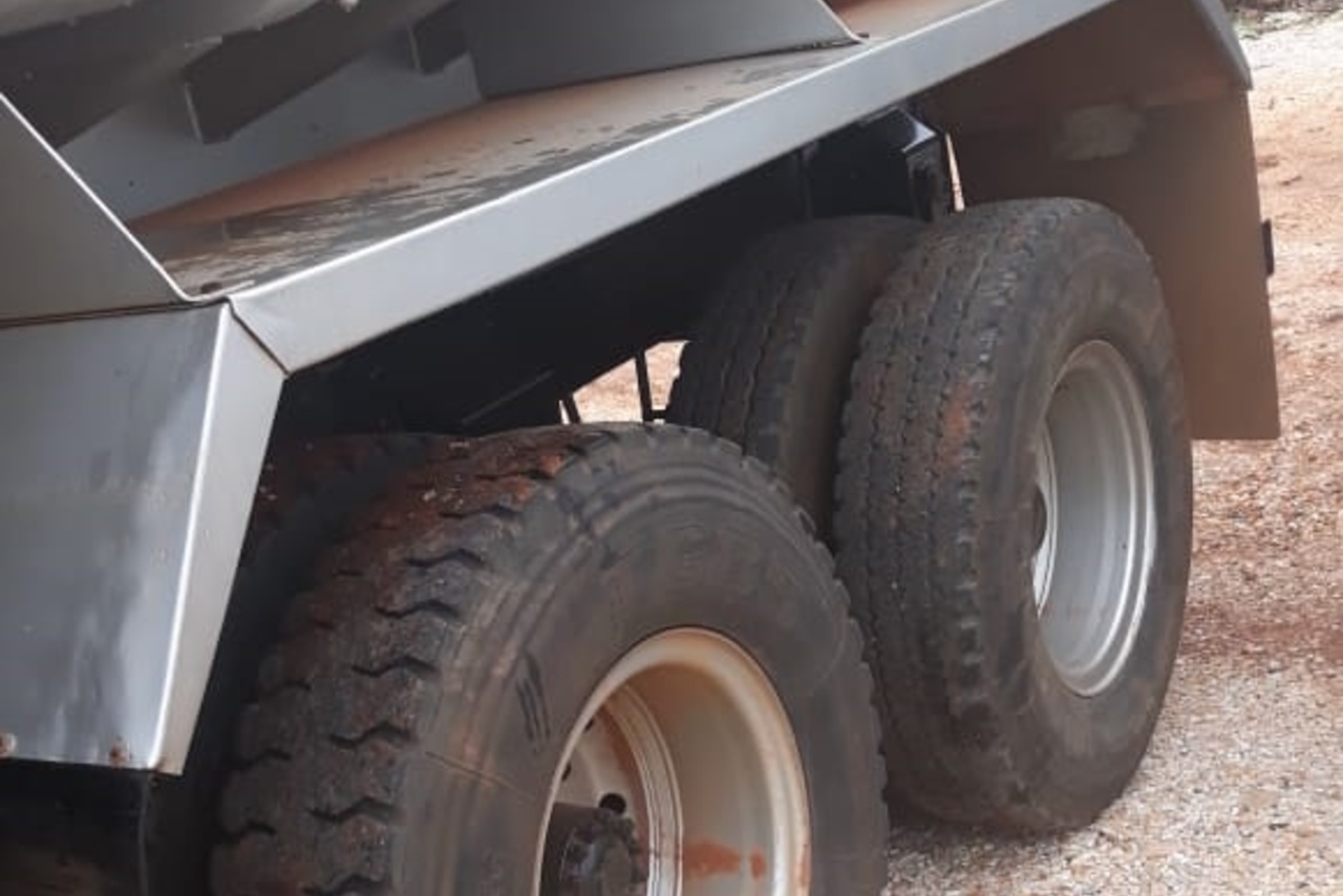 Ford Cargo1317 - 04/04 4