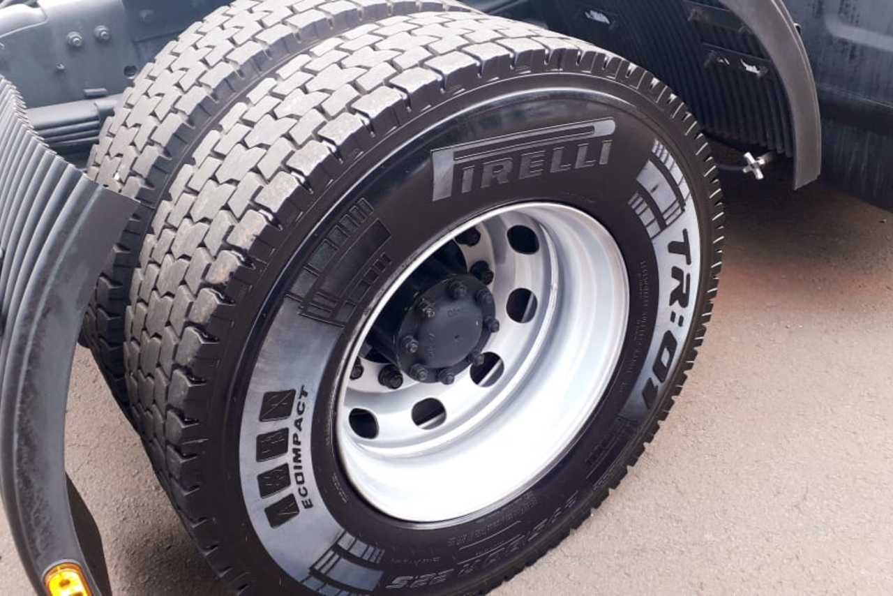 Ford Cargo 2042 - 13/13 15