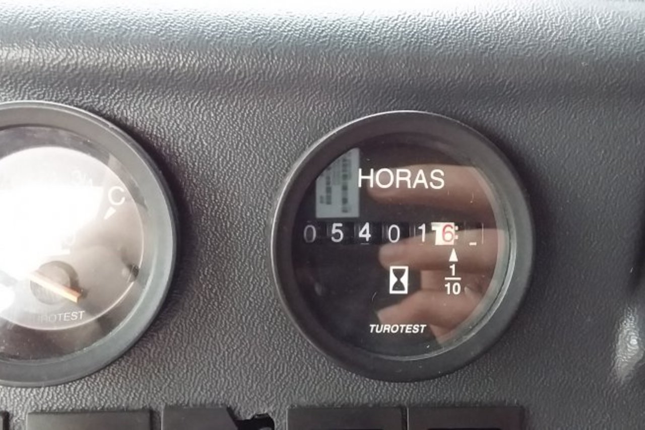 New Holland TC57  - 03/03 8