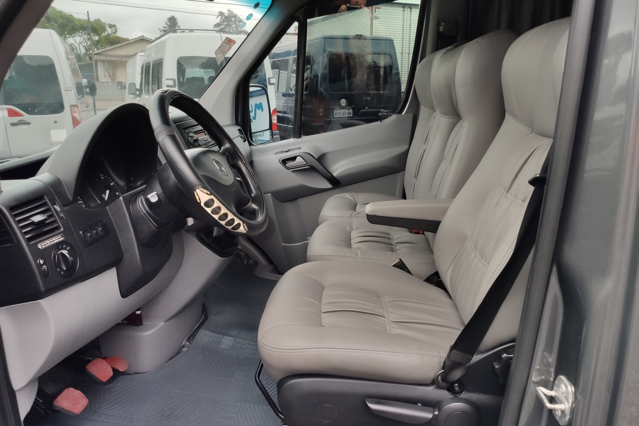 Mercedes Benz Sprinter Executiva 415 - 14/15 12