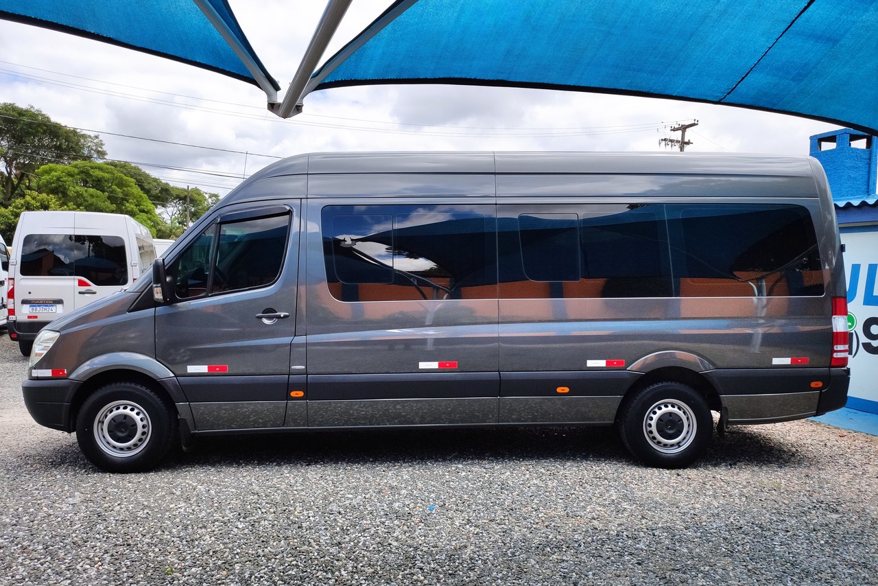 Mercedes Benz Sprinter Executiva 415 - 14/15 26