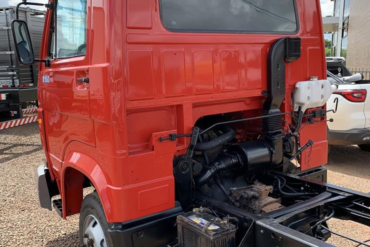 Volkswagen 8 150 - 04/05 4