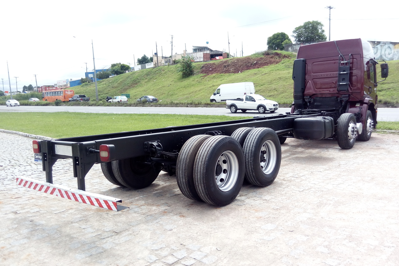 Volkswagen 24-280 E Constellation 6x2 -  6