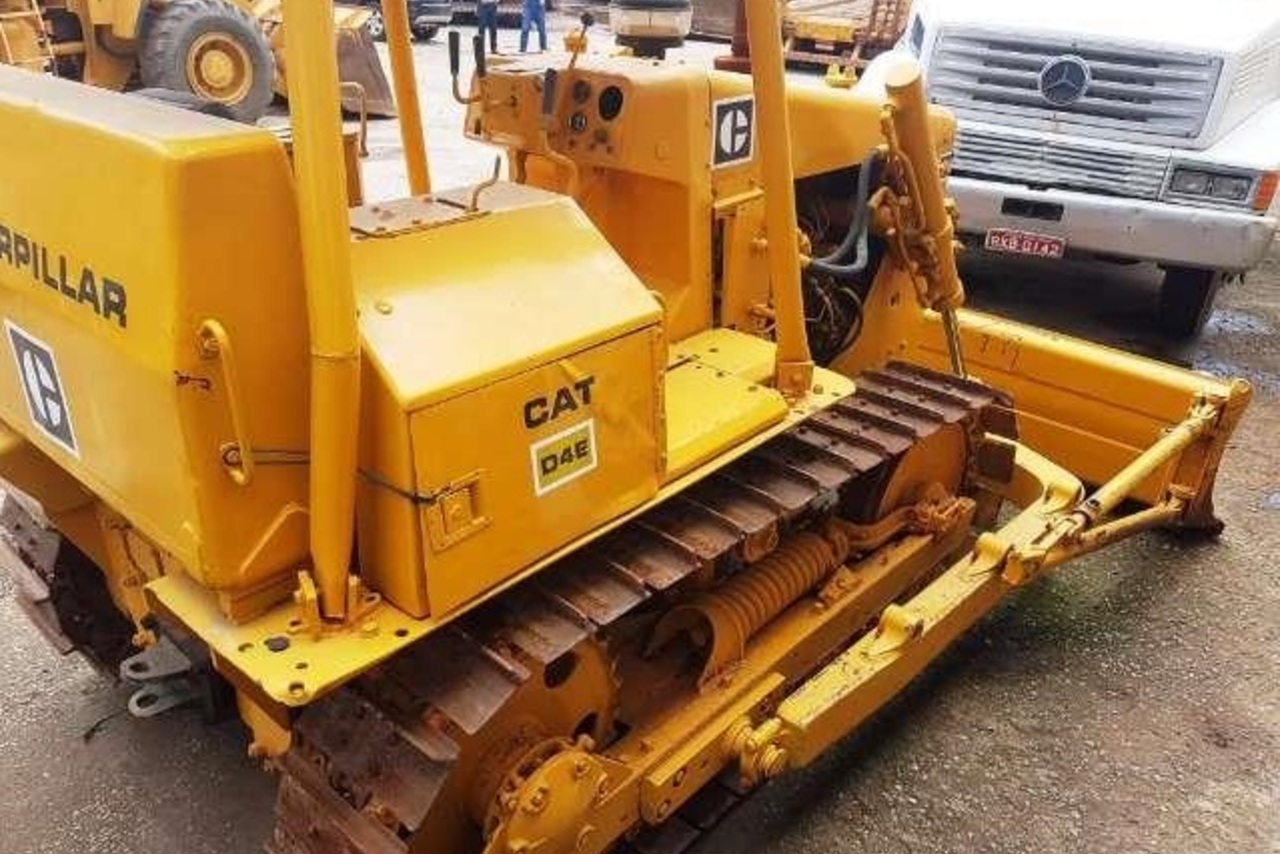 Caterpillar  D4 - 88/88 3