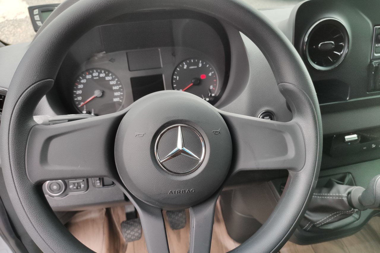 Mercedes Benz Sprinter - 20/21 23