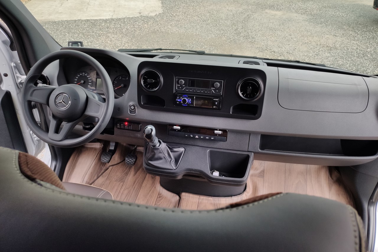 Mercedes Benz Sprinter - 20/21 32
