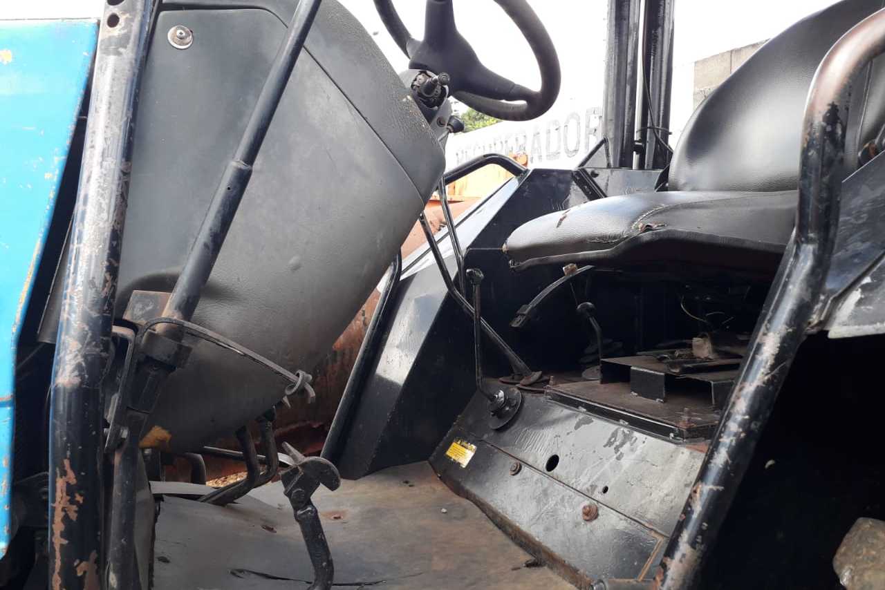Valtra 800 - 01/01 4