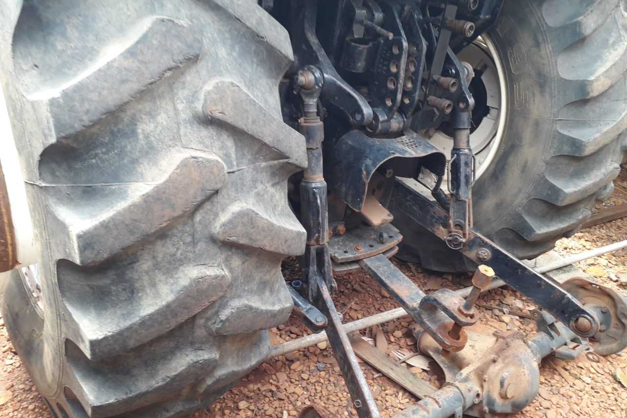 Valtra 800 - 01/01 6