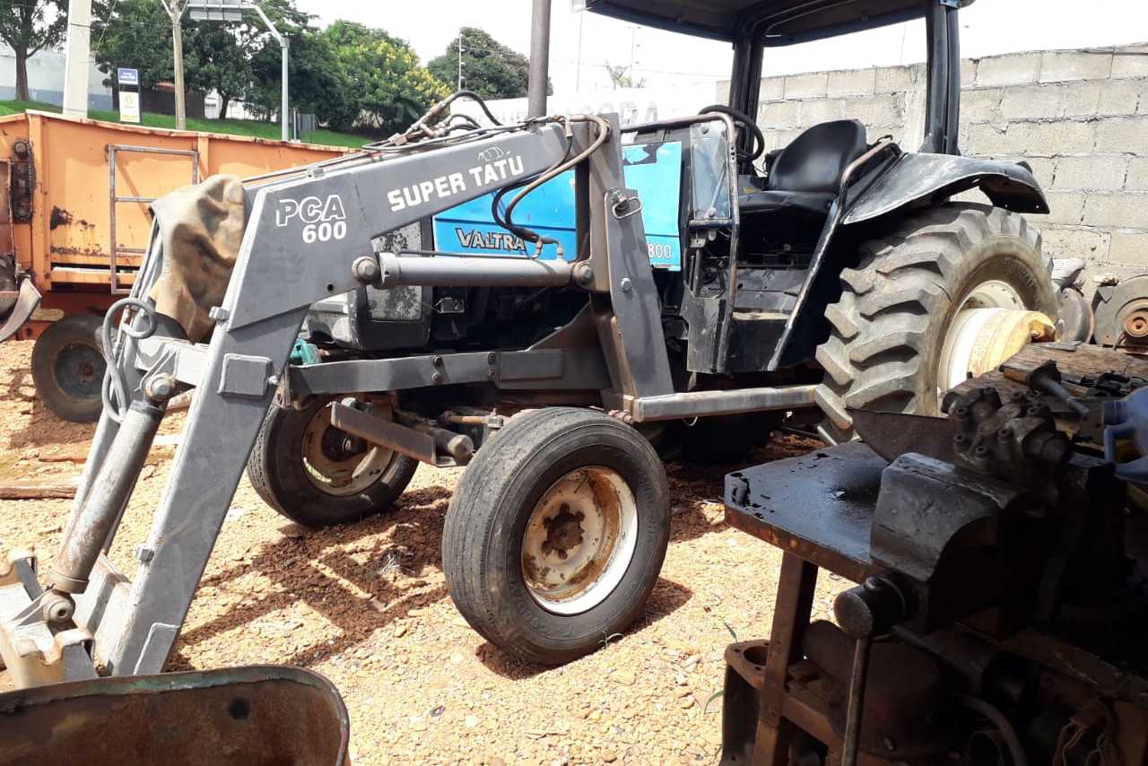 Valtra 800 - 01/01 7
