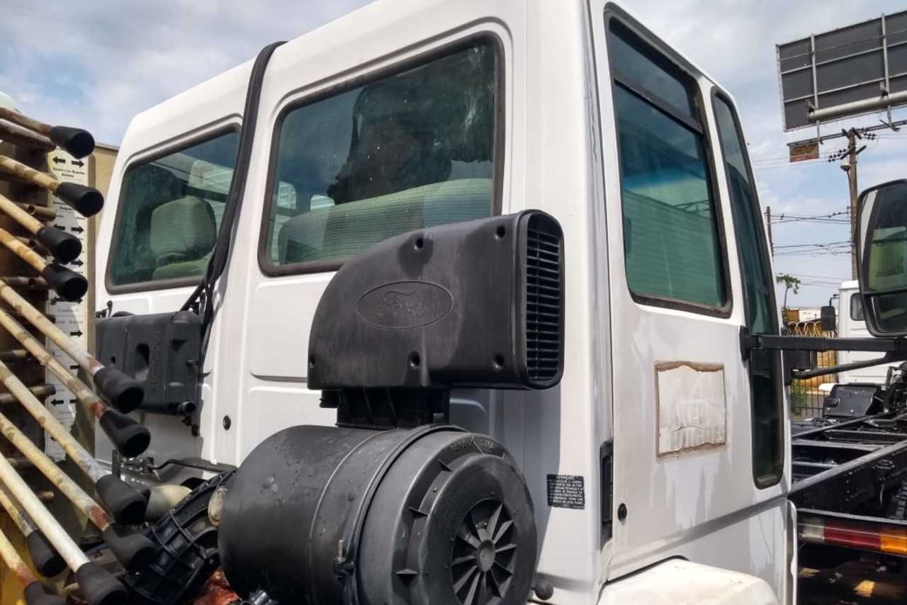 Ford Cargo2422 - 06/06 5