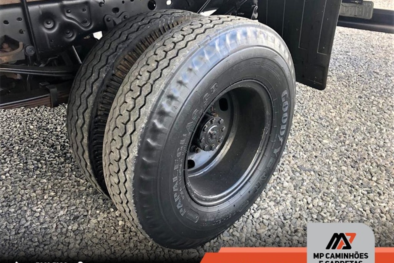 Ford F4000 - 05/05 6