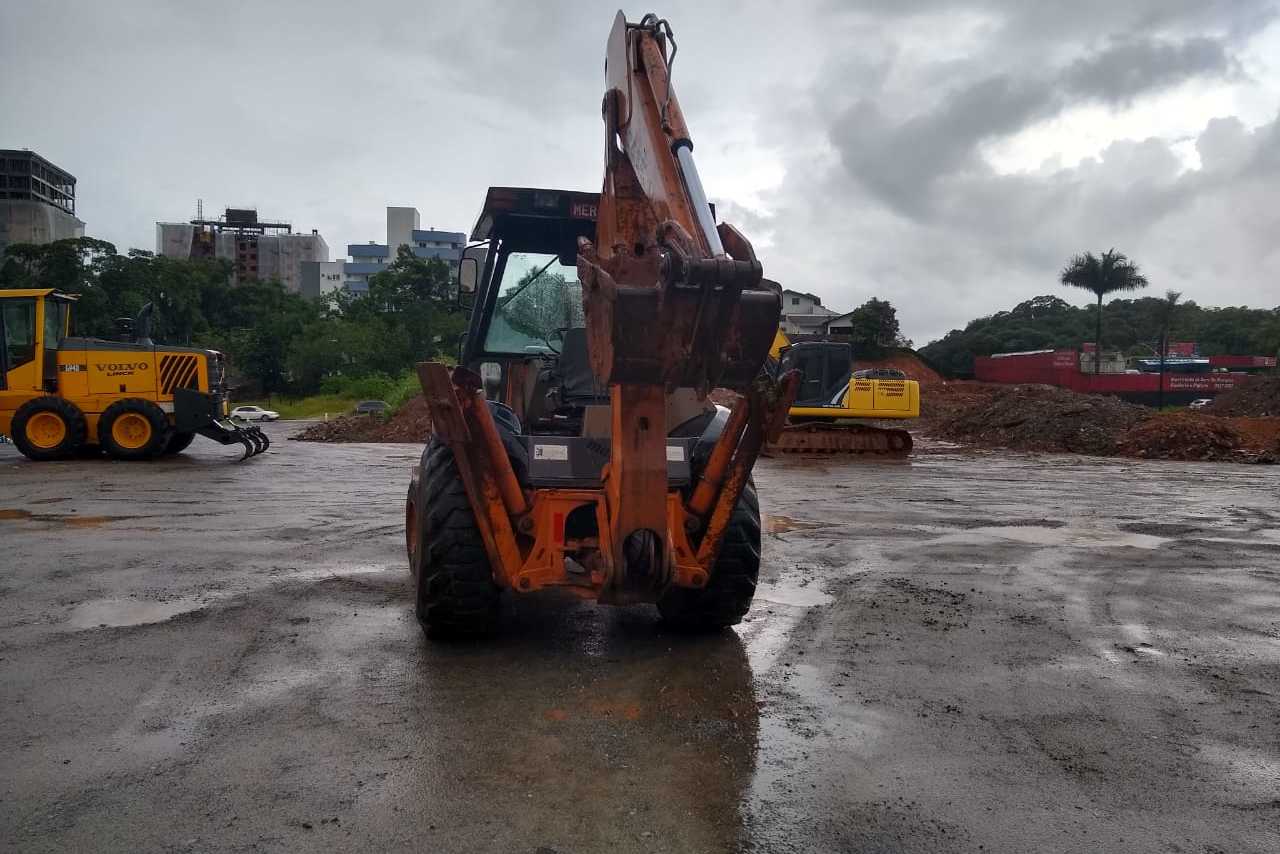 Case 580M - 07/07 3