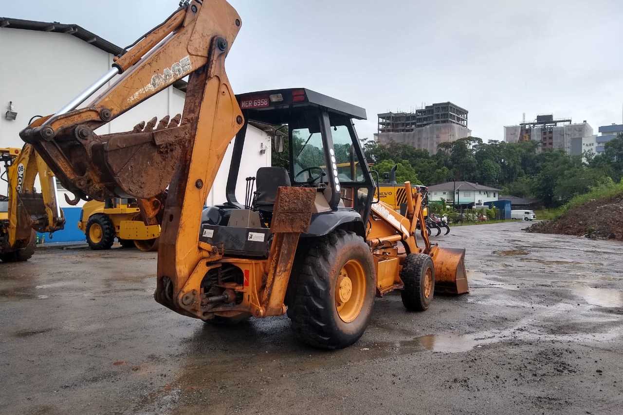 Case 580M - 07/07 6