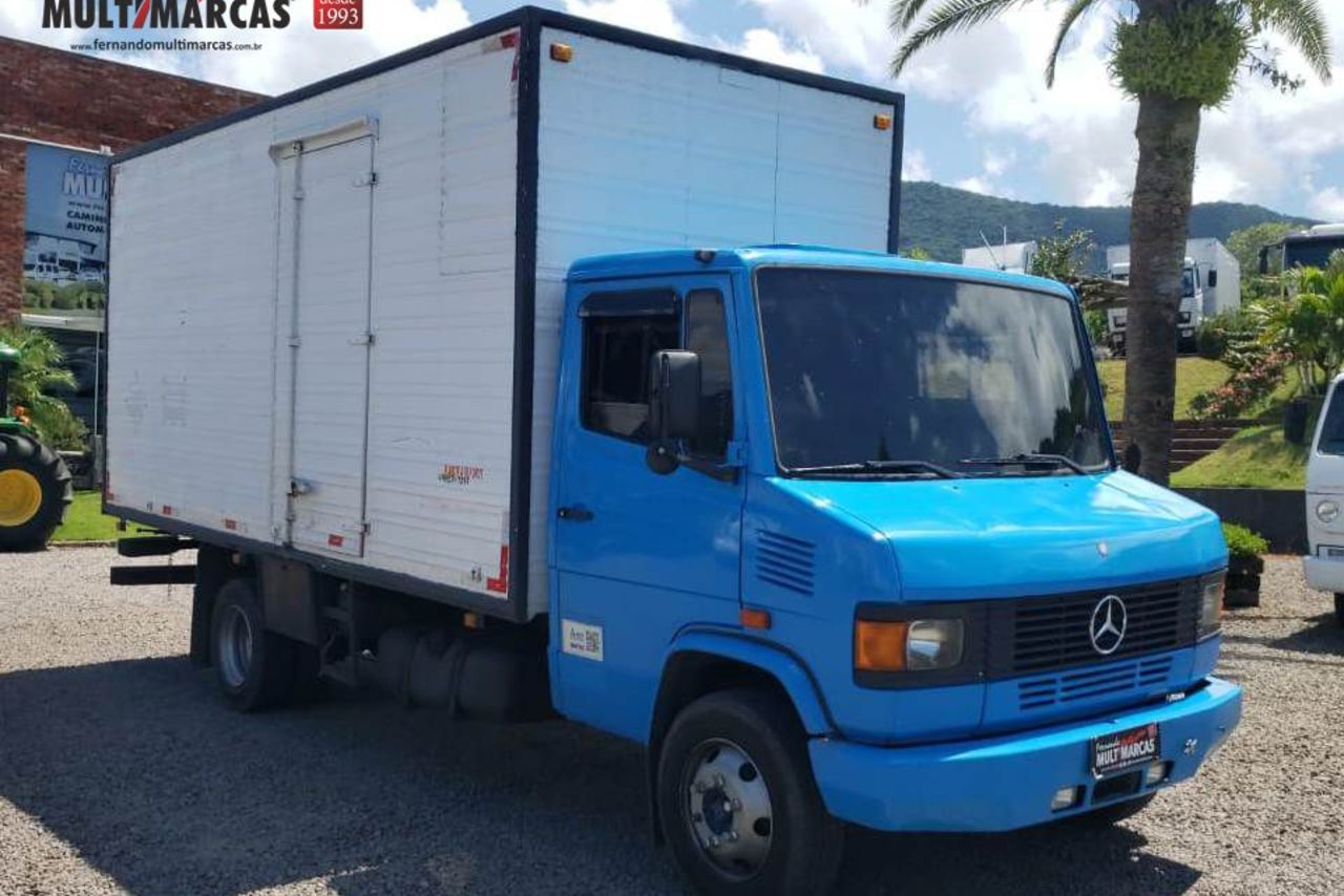 Mercedes Benz MB 710 - 02/02 4