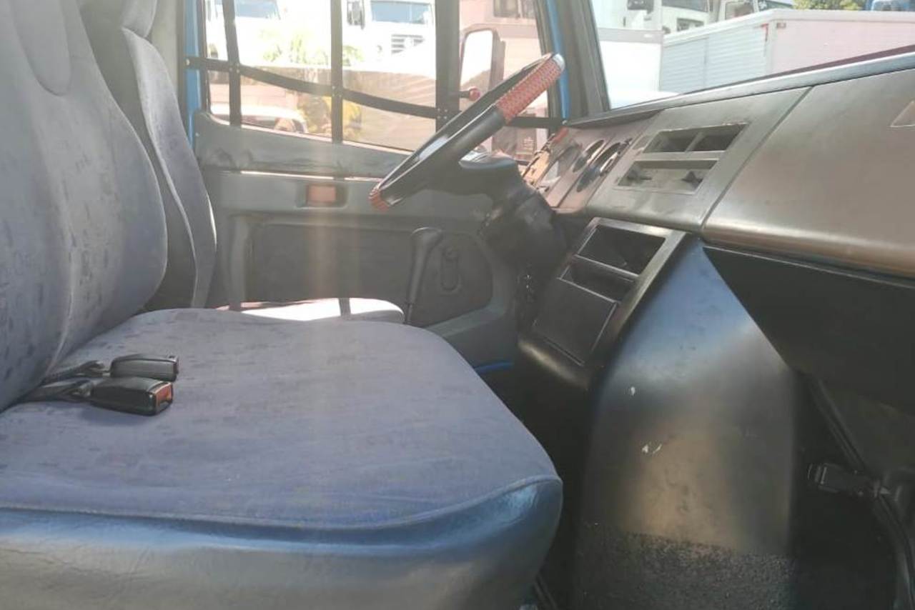 Mercedes Benz MB 710 - 02/02 8