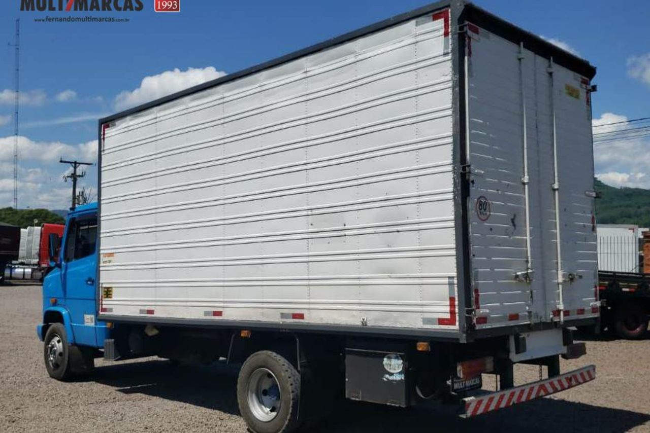 Mercedes Benz MB 710 - 02/02 9