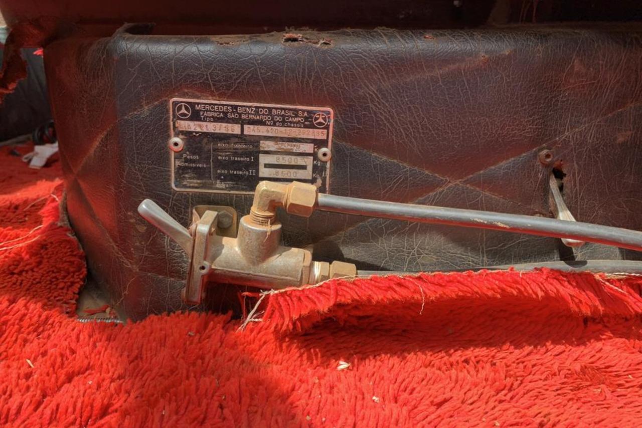 Mercedes Benz MB 2213 - 76/76 10