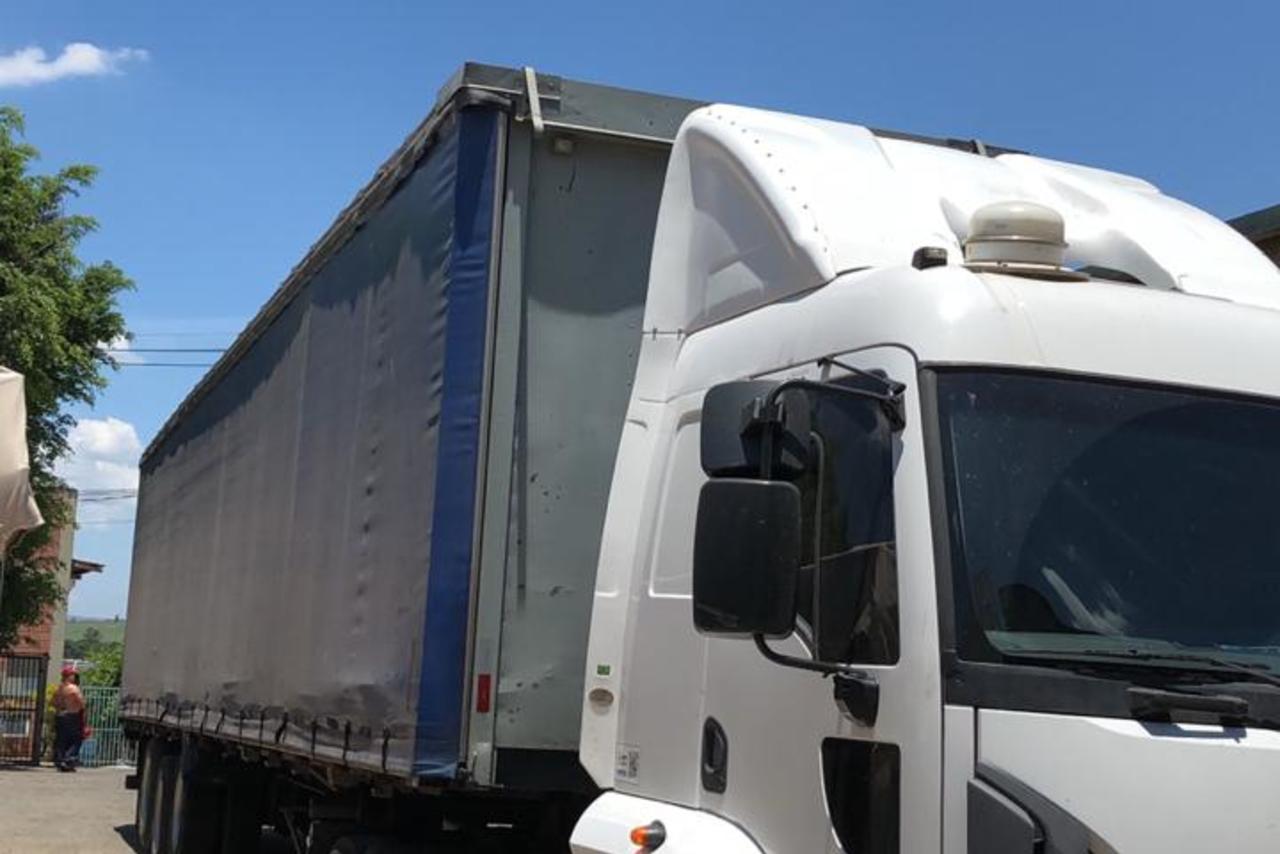 Ford Cargo1933 - 13/13 15