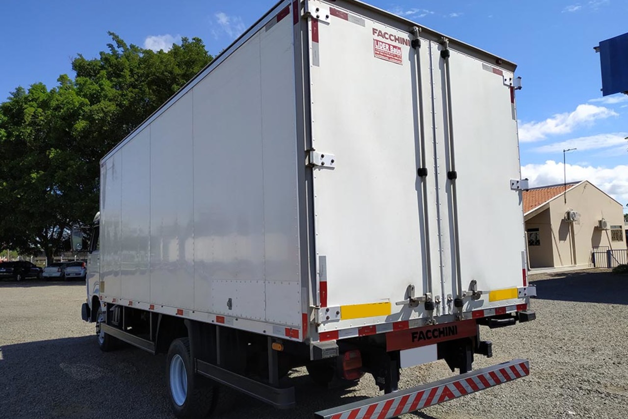 Volkswagen 8 150 - 06/06 8
