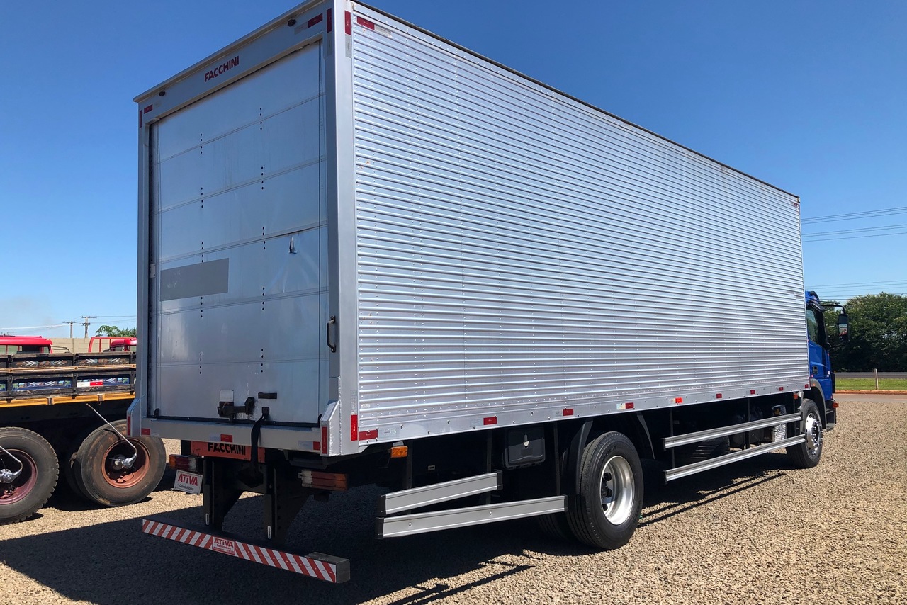Mercedes Benz Atego 1719 - 14/14 4