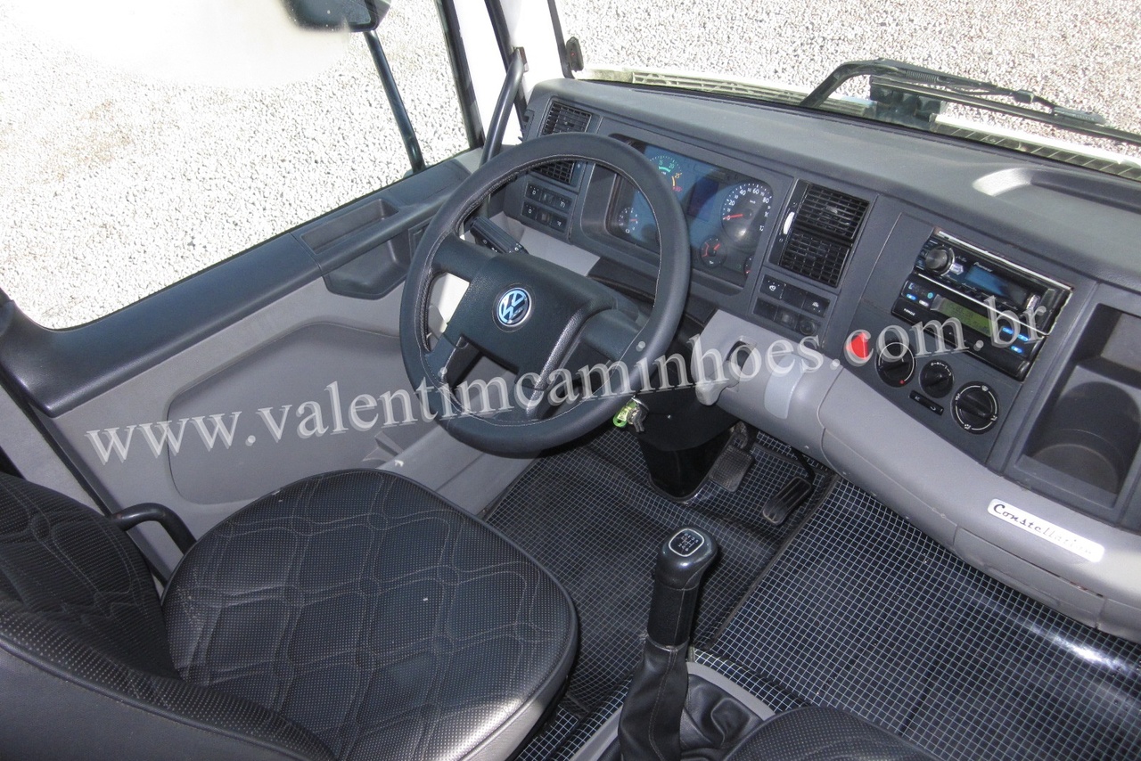 Volkswagen 24-250 E Constellation 3-Eixos - 10/10 5