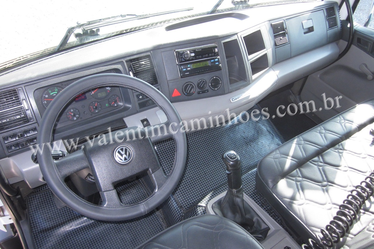 Volkswagen 24-250 E Constellation 3-Eixos - 10/10 9