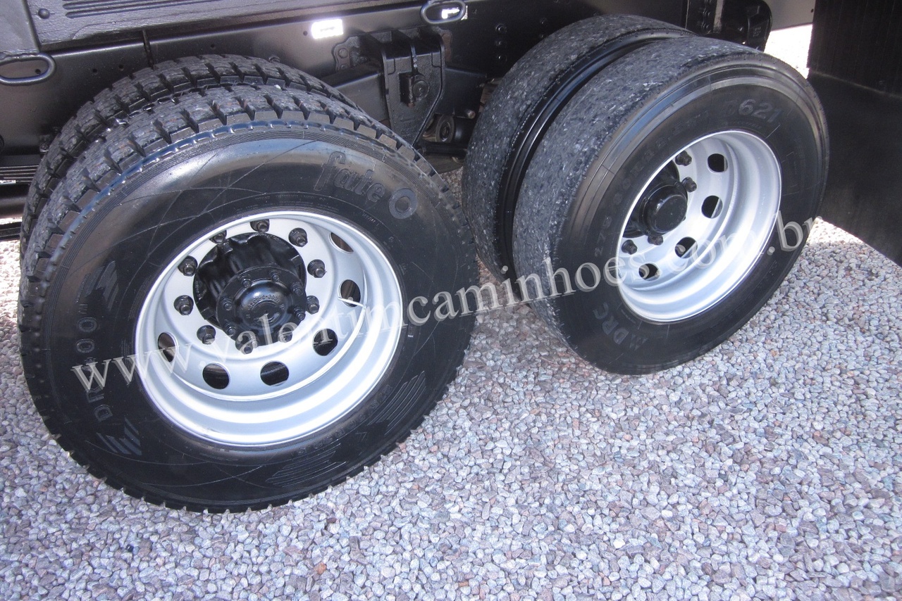 Volkswagen 24-250 E Constellation 3-Eixos - 10/10 15