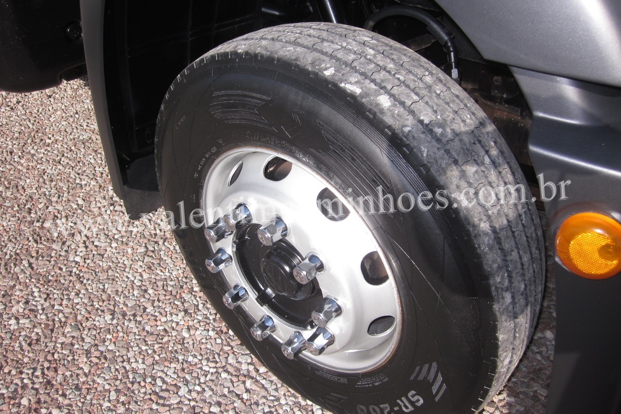 Volkswagen 24-250 E Constellation 3-Eixos - 10/10 18