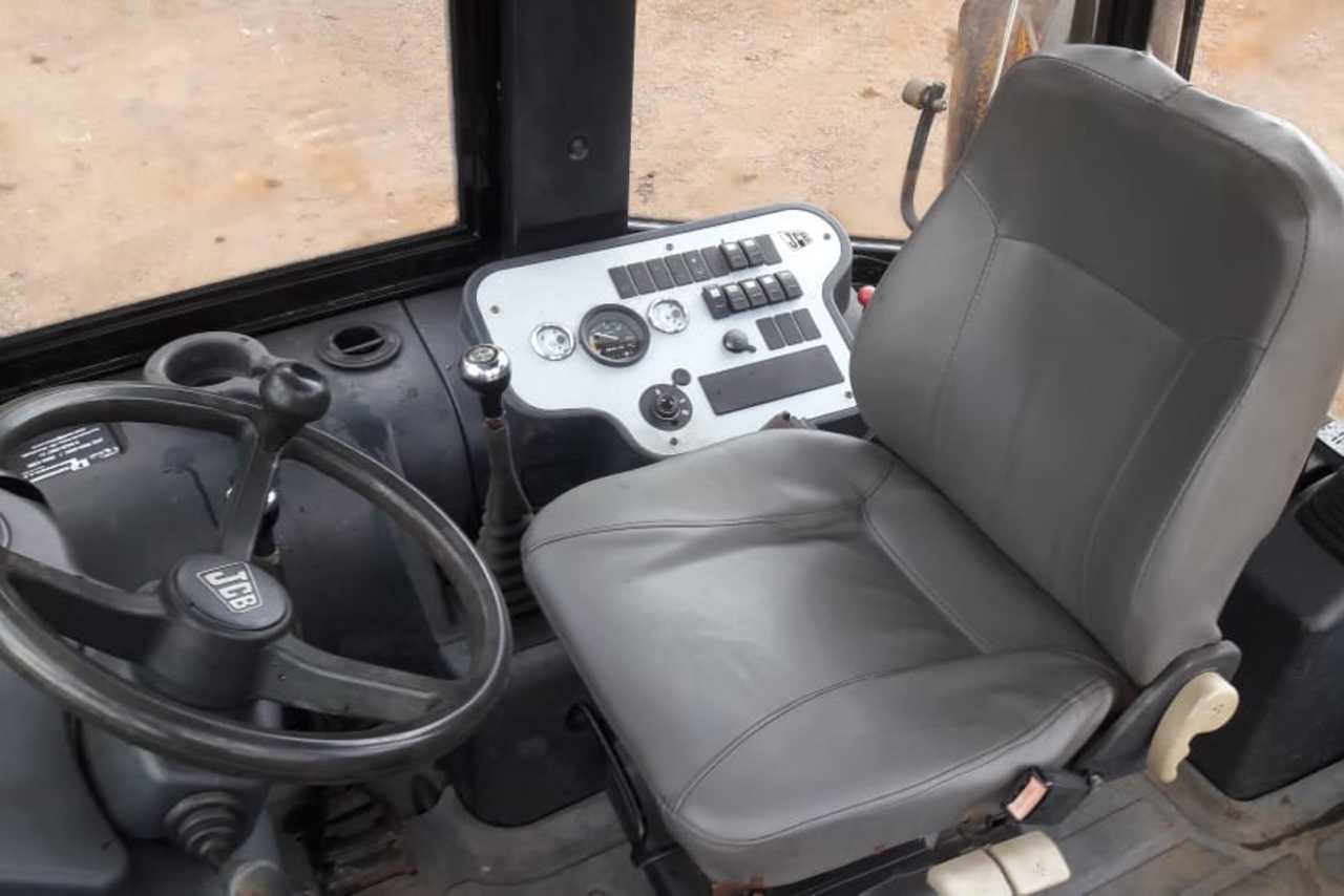 JCB 3C - 12/12 2