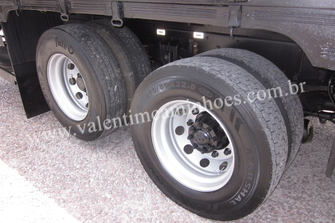 Volkswagen 24-250 E Constellation 3-Eixos - 11/11 5