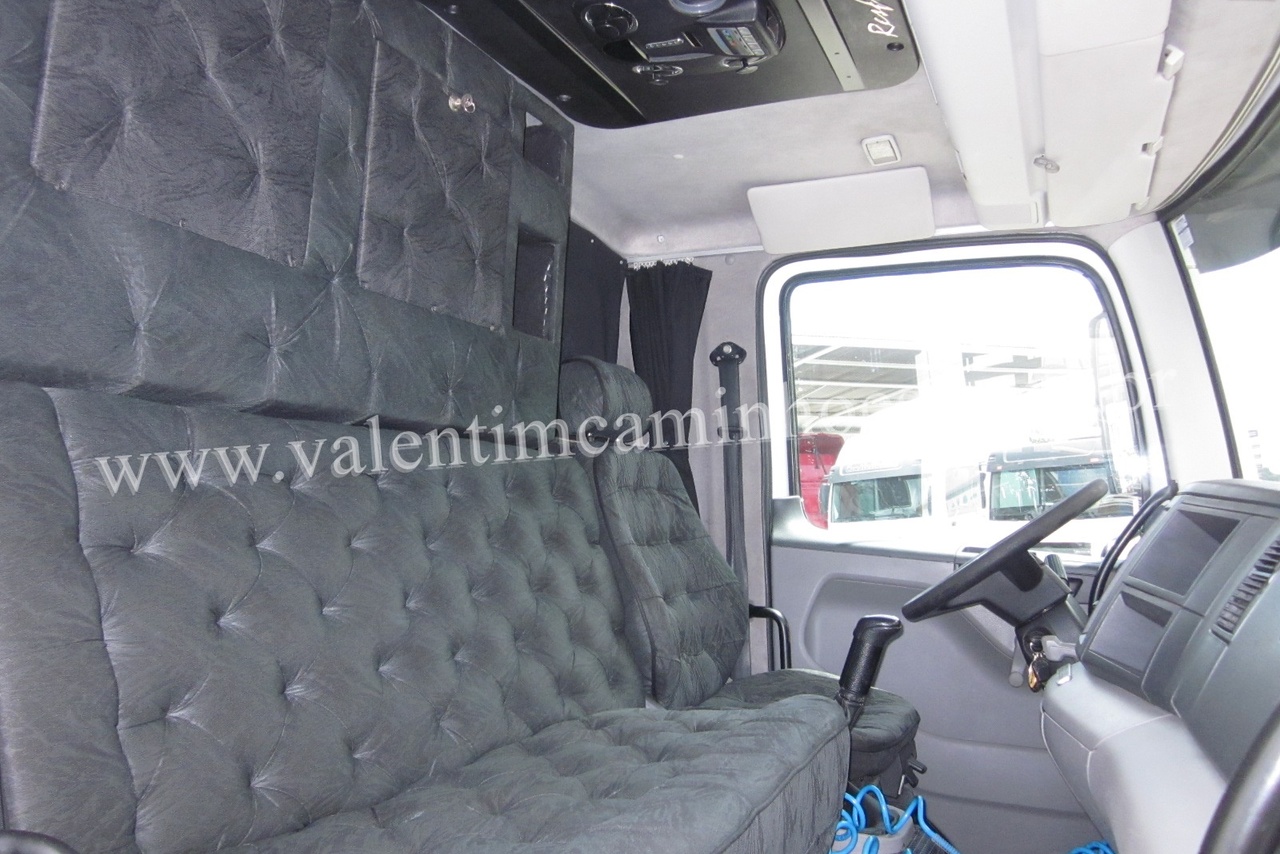 Volkswagen 24-250 E Constellation 3-Eixos - 11/11 10
