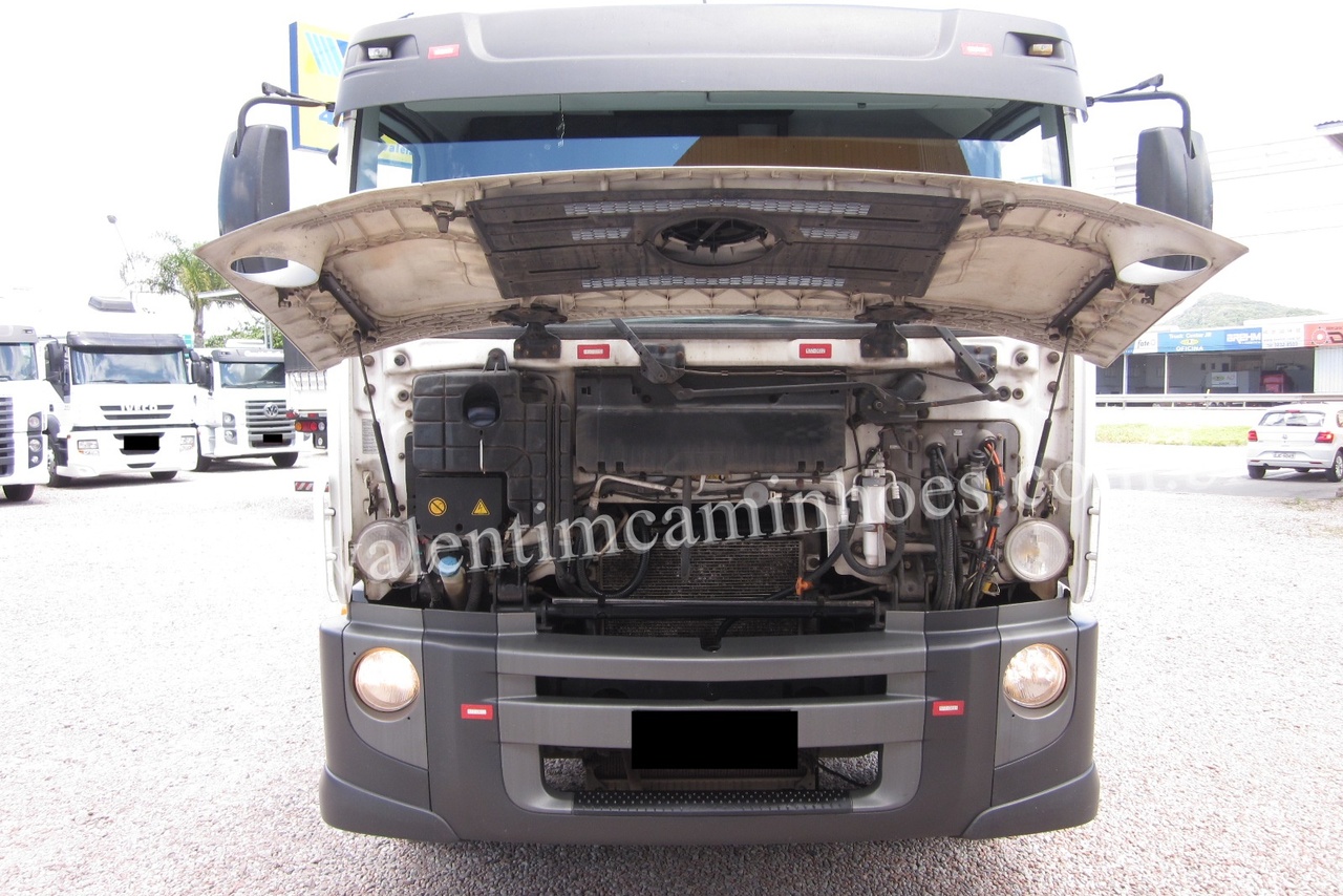 Volkswagen 24-250 E Constellation 3-Eixos - 11/11 11
