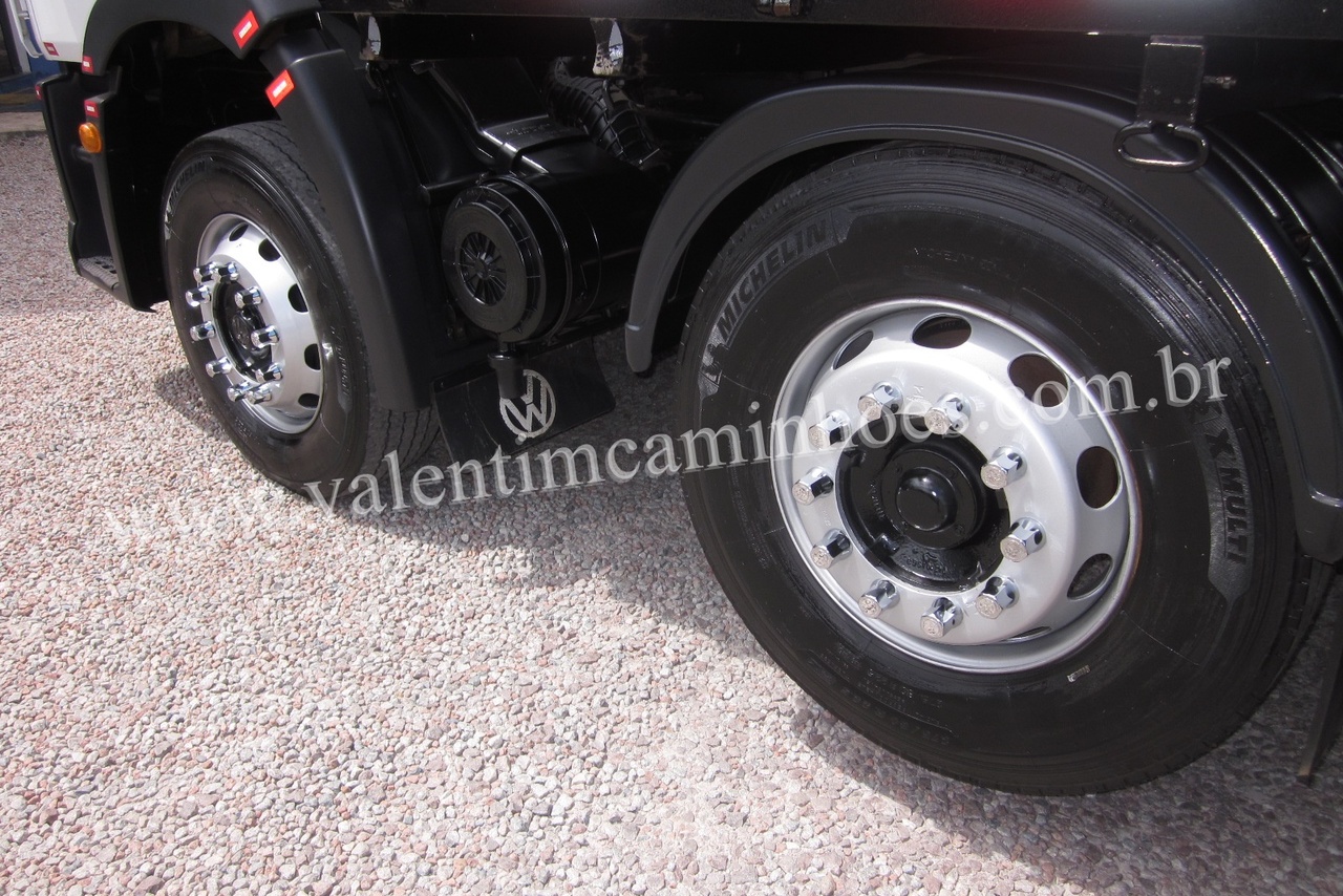 Volkswagen 24-250 E Constellation 3-Eixos - 11/11 14
