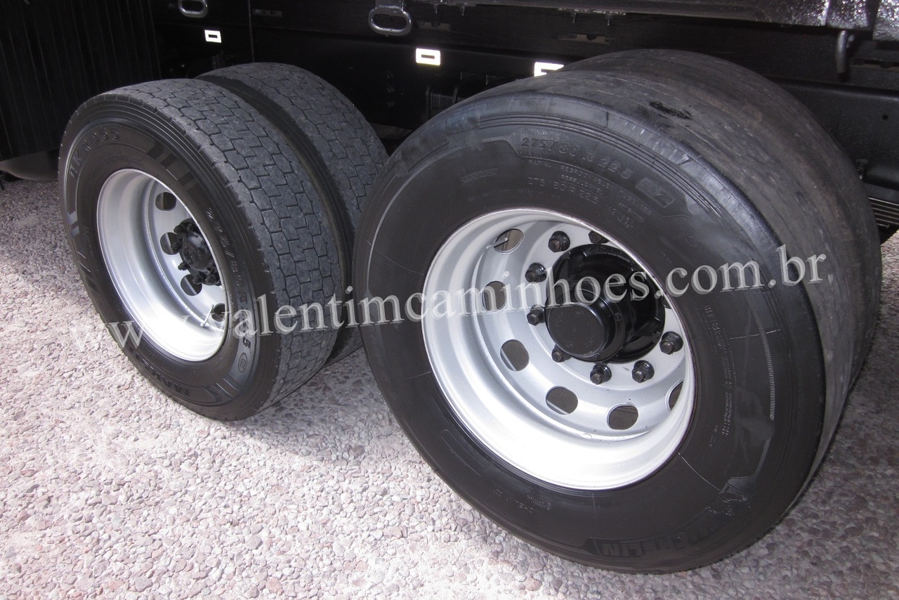 Volkswagen 24-250 E Constellation 3-Eixos - 11/11 17