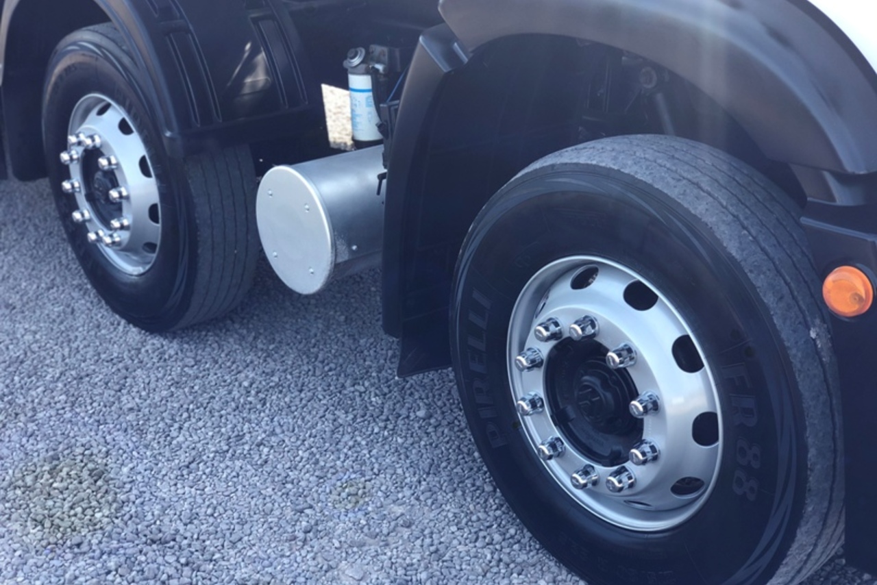 Volkswagen 24-280 E Constellation 6x2 - 18/19 4