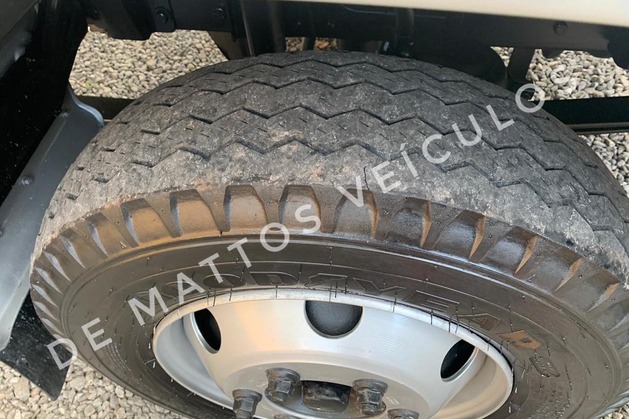 Volkswagen 8 150 - 03/03 5