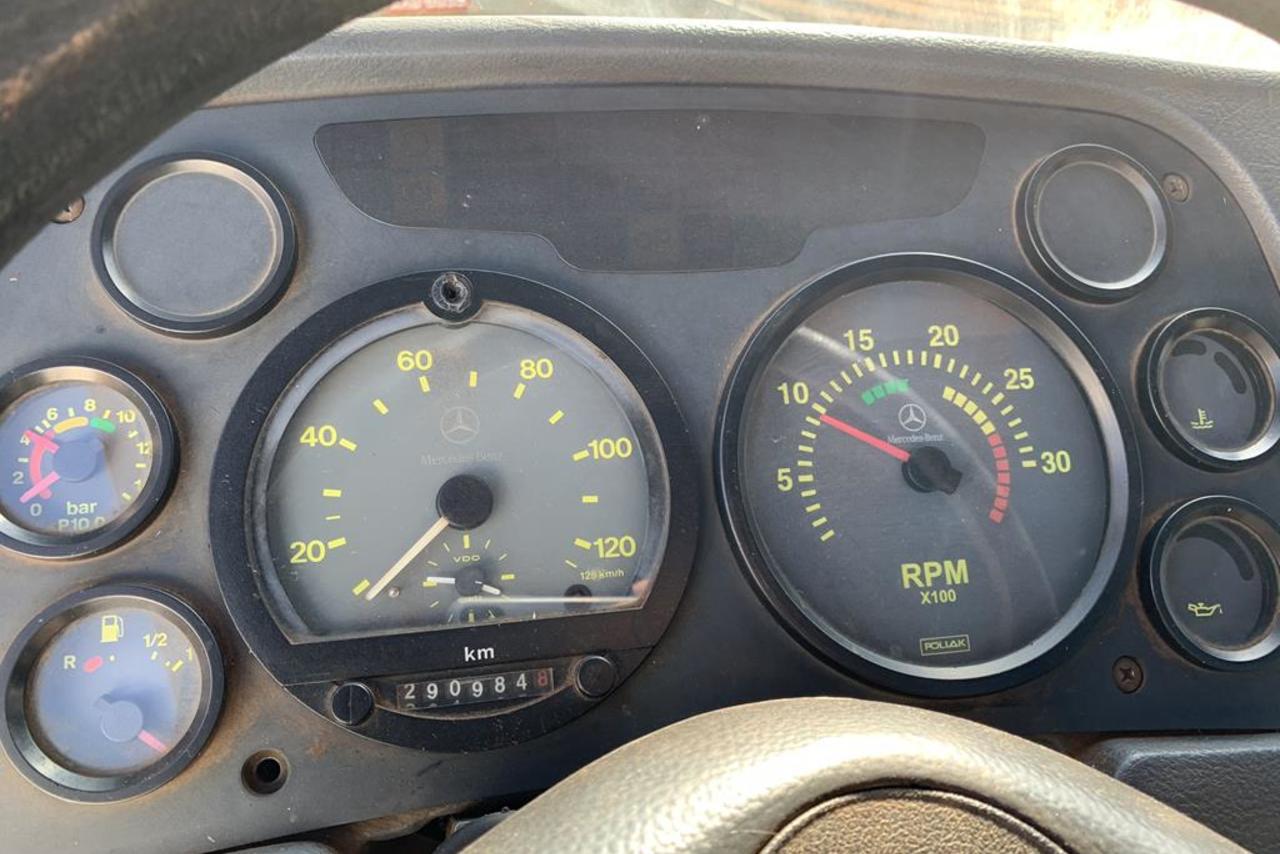 Mercedes Benz MB 1718 - 09/09 10