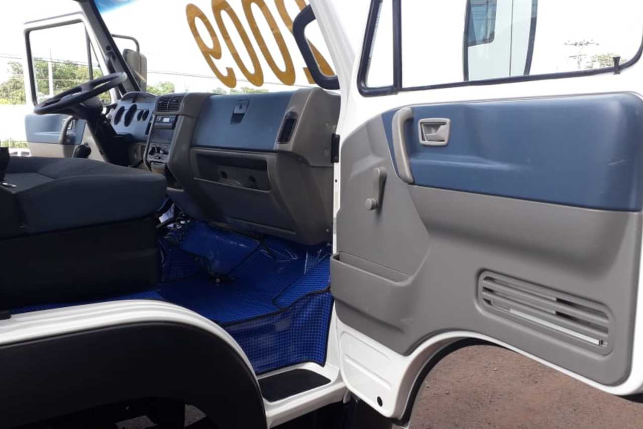 Volkswagen 8 150 - 08/09 5