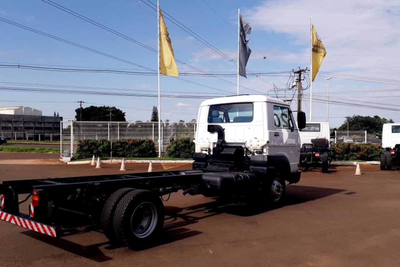 Volkswagen 8 150 - 08/09 13