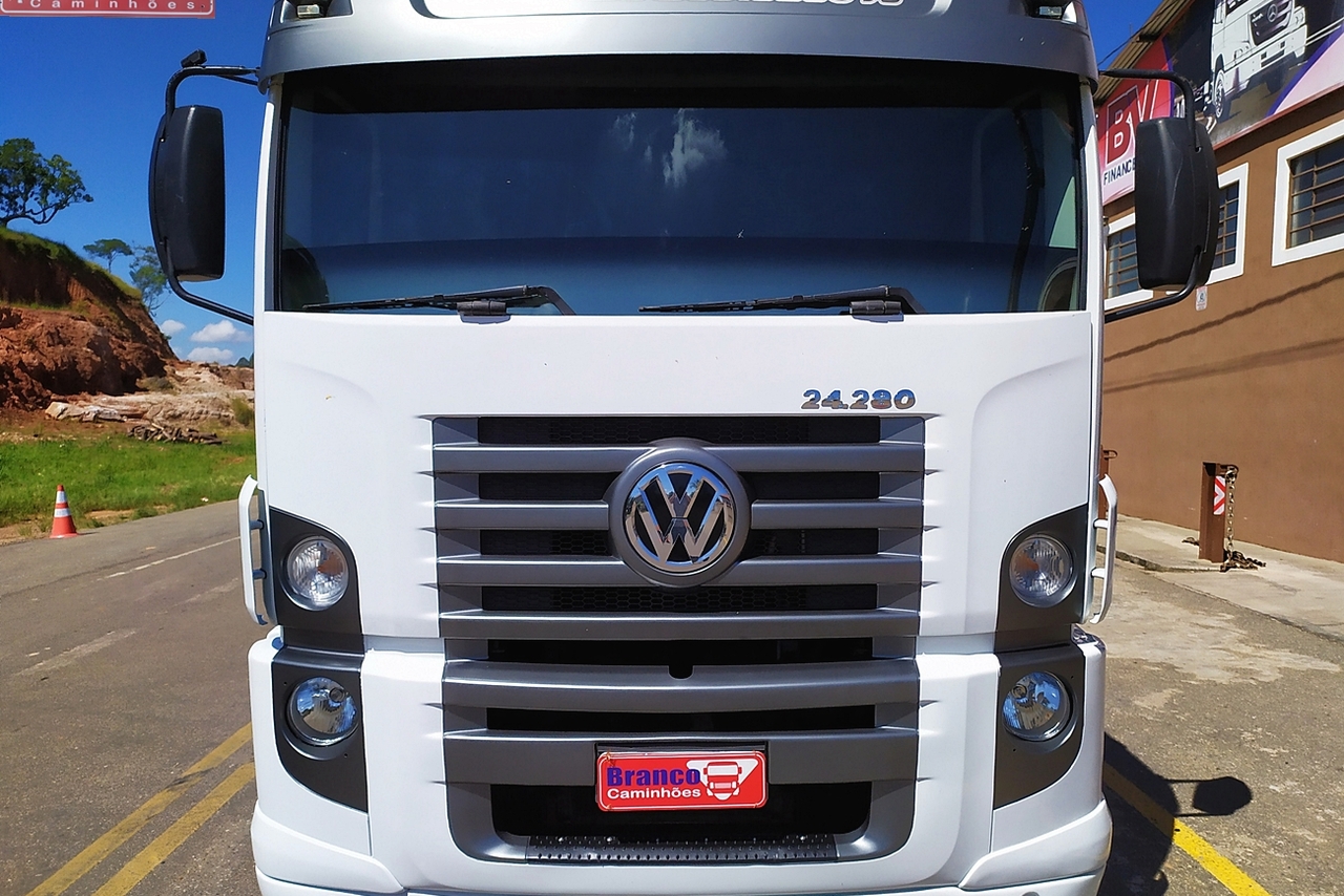 Volkswagen 24-280 E Constellation 6x2 - 14/14 12