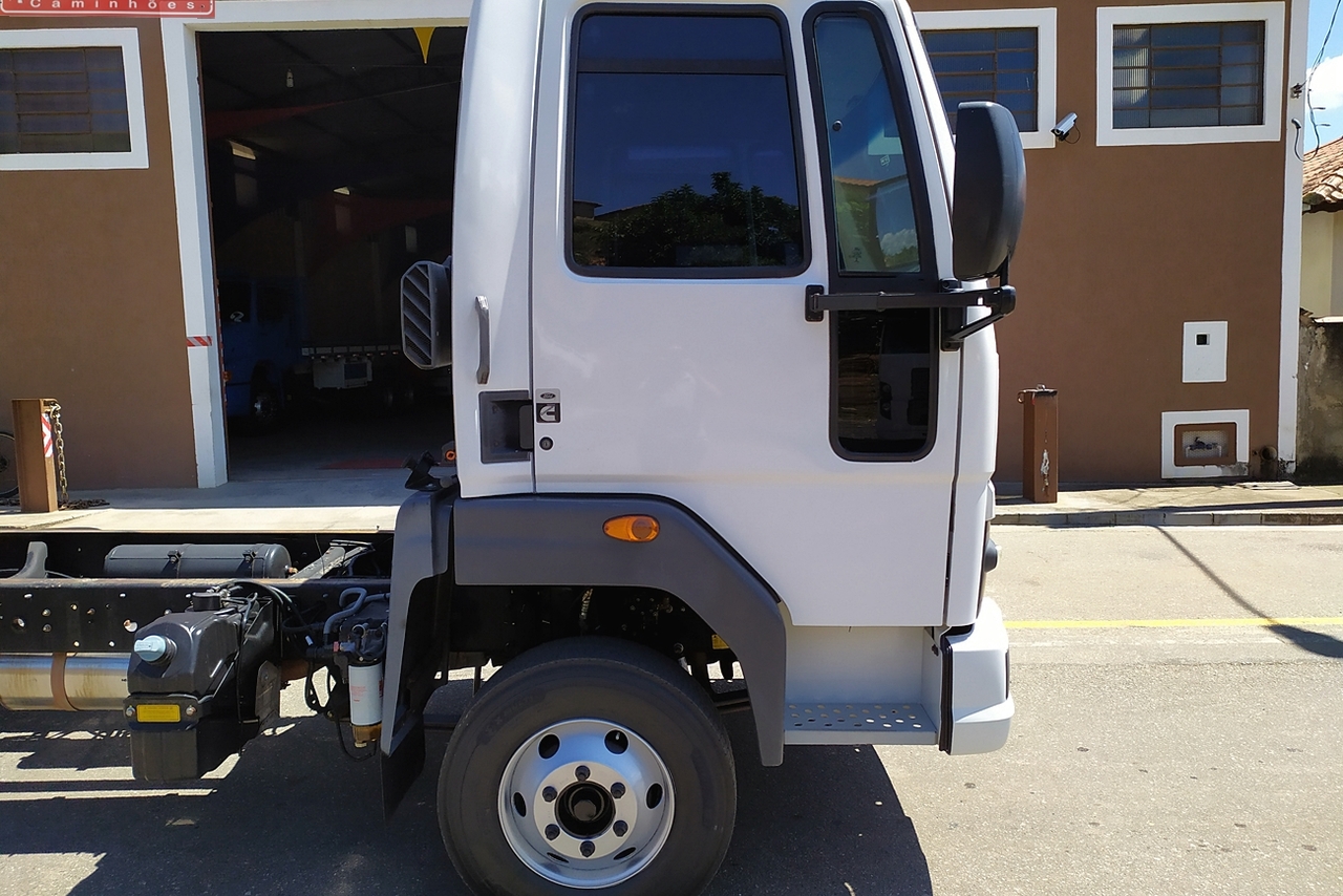 Ford Cargo1119 - 15/15 12