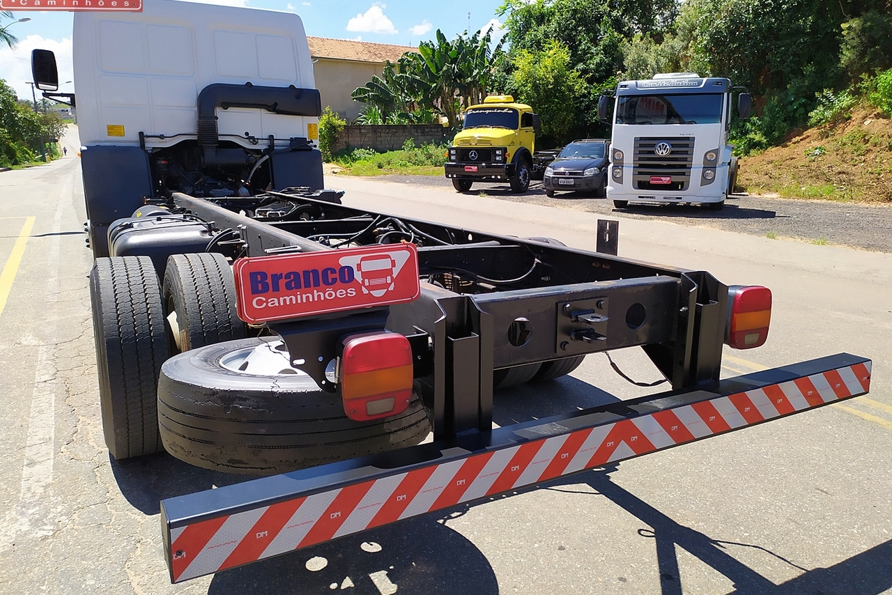 Ford Cargo1119 - 15/15 19