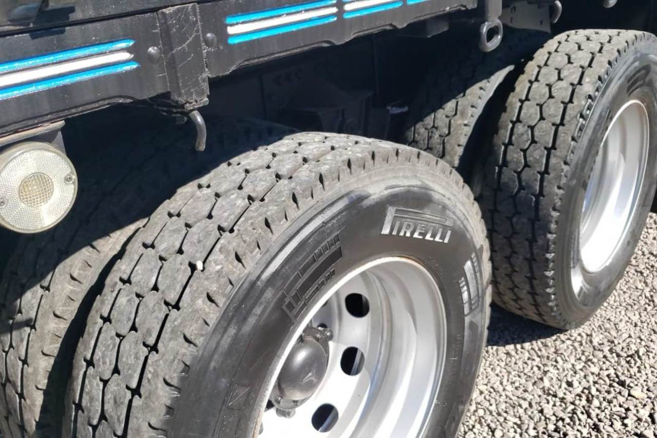 Mercedes Benz MB 1620 - 04/04 5