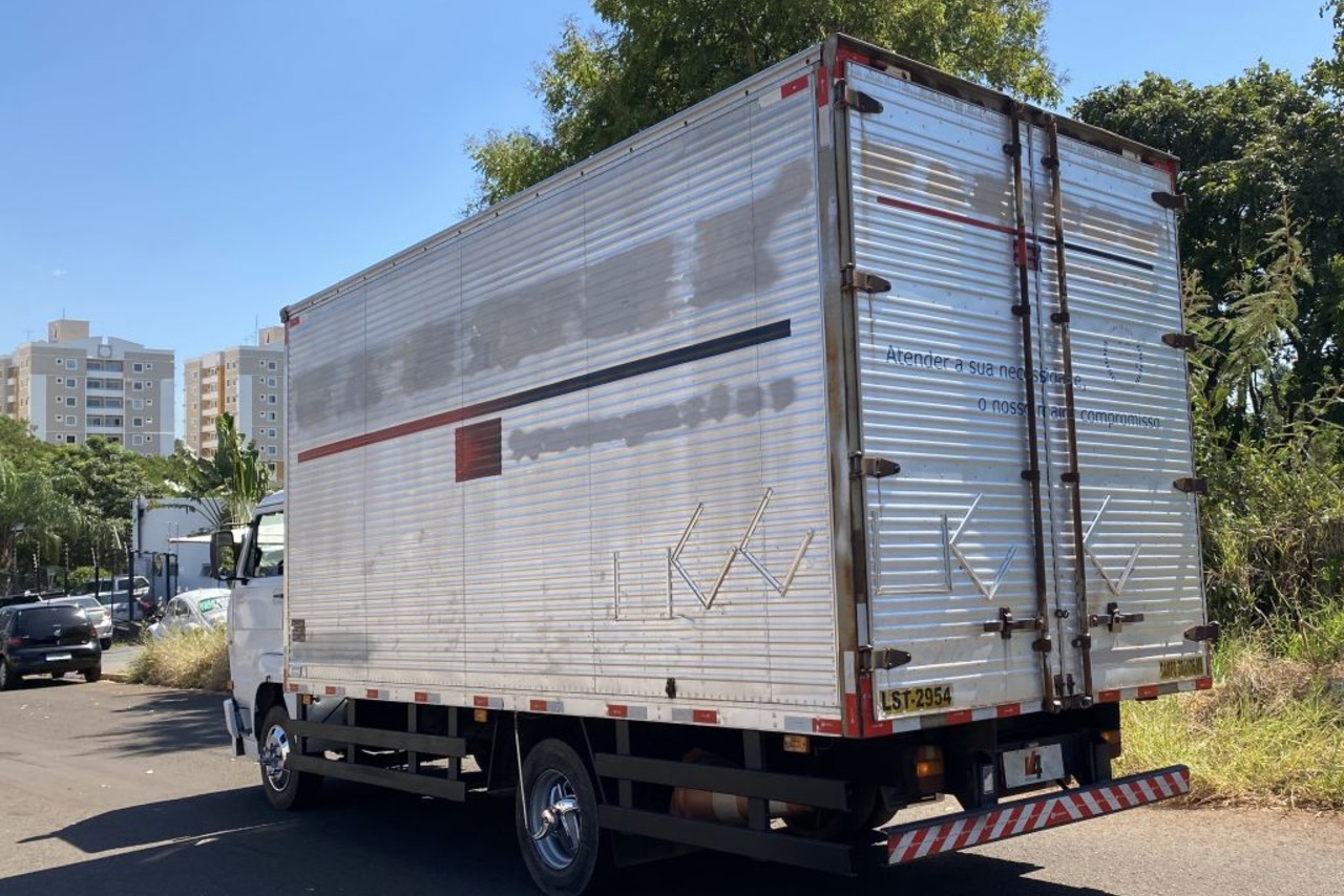 Volkswagen 8 150 - 09/09 6