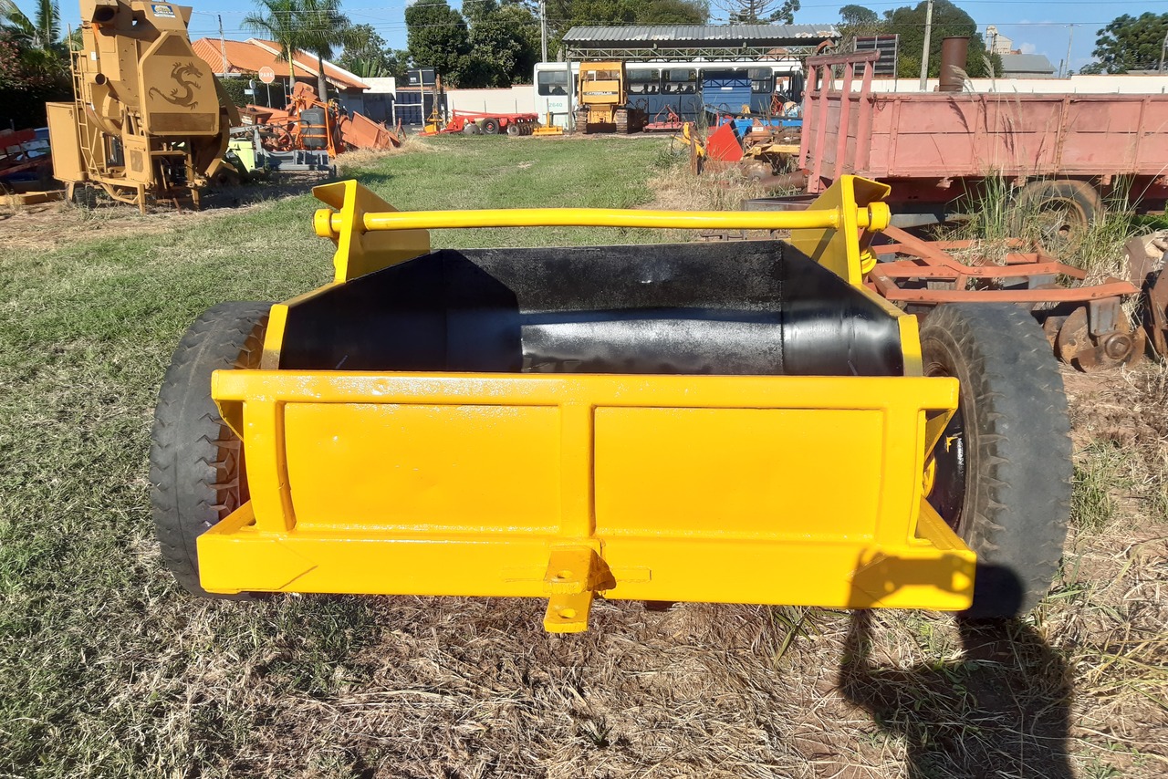 Madal Scraper 3.7m³ com rodas traseiras - 95/95 5