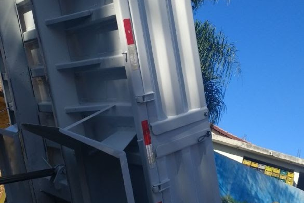 Ford Cargo1317 - 10/11 5