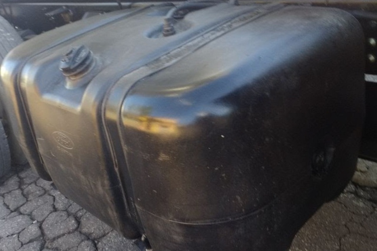 Ford Cargo1317 - 10/11 6