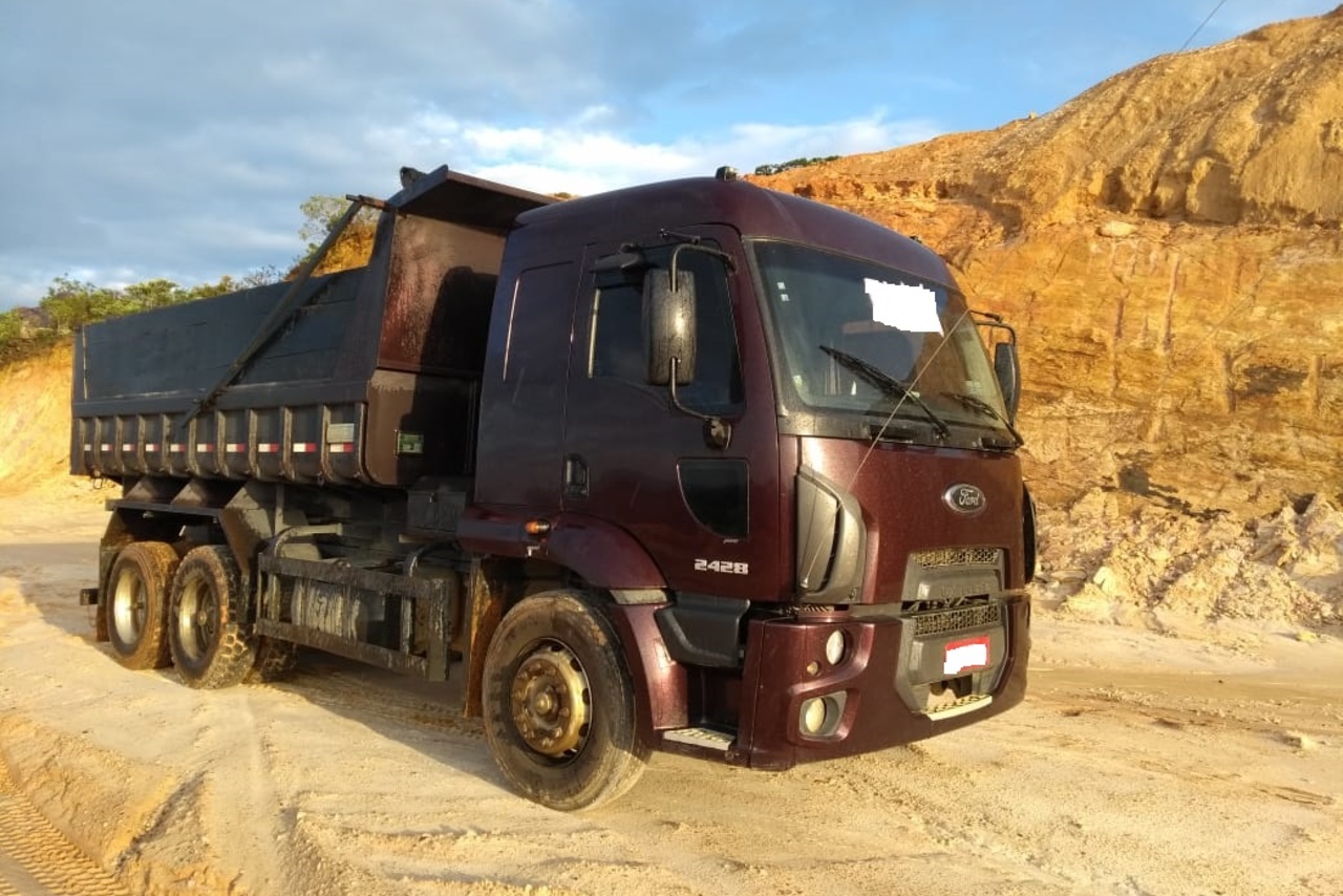 Ford Cargo2428 - 12/12 2