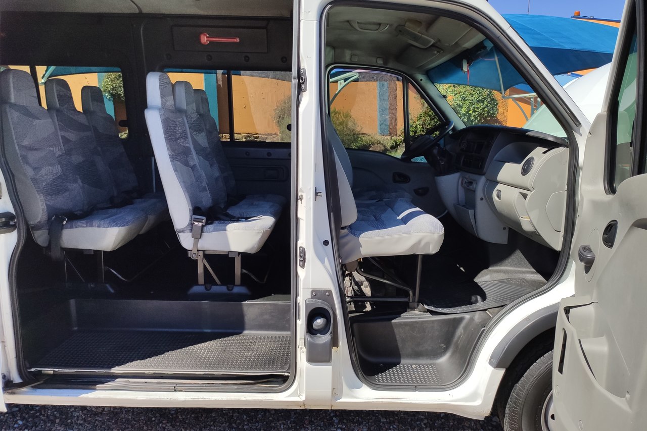 Renault Master Minibus - 10/11 3