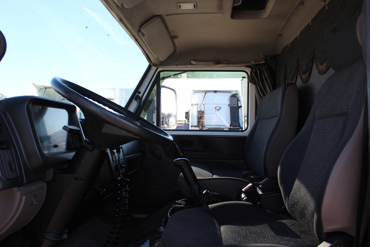 Volkswagen 8 160 - 15/15 14